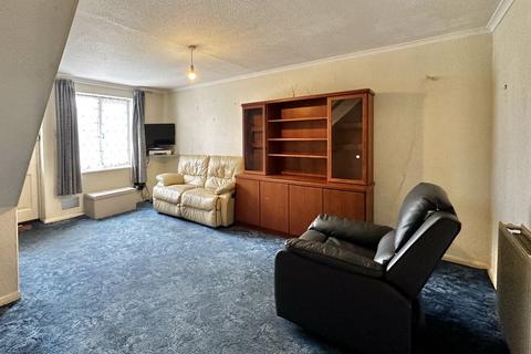 2 bedroom terraced house for sale, White Horse Crescent, Grove