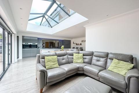 47 Valley Road, Sutton Coldfield, B74 2JF