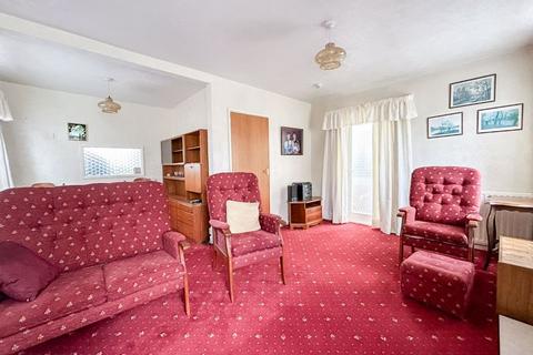 25 Maxholm Road, Sutton Coldfield, B74 3SU