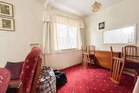 25 Maxholm Road, Sutton Coldfield, B74 3SU