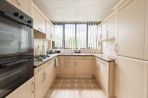25 Maxholm Road, Sutton Coldfield, B74 3SU