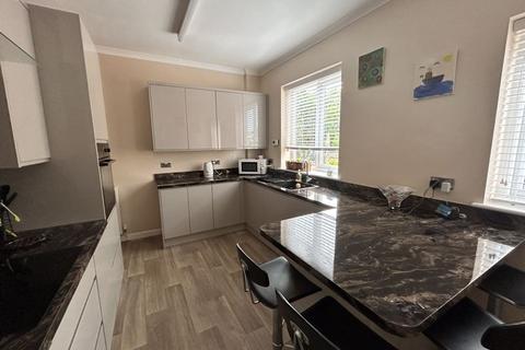 4 bedroom semi-detached house for sale, Conway Road, Colwyn Bay