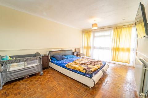 Studio for sale, Heston Road, Hounslow