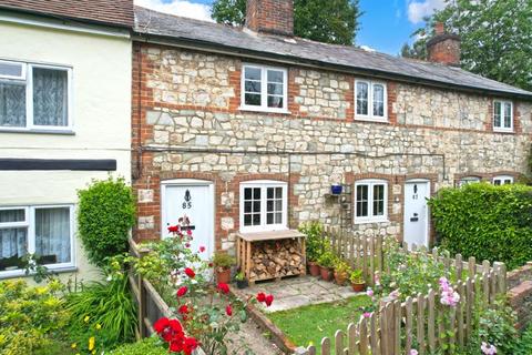 1 bedroom cottage for sale, Red Lion Lane, Farnham