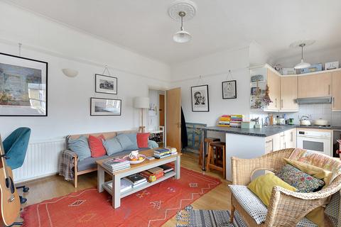 1 bedroom flat to rent, Victoria Park Road, London E9