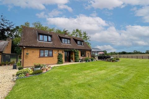 3 bedroom detached house for sale, Honey Pot Lane, Colsterworth