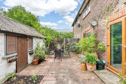 2 bedroom terraced house for sale, Molesey Road, Walton-On-Thames