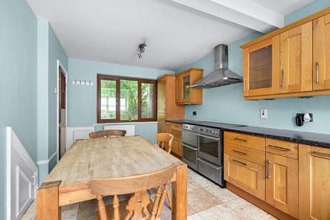 2 bedroom terraced house for sale, Molesey Road, Walton-On-Thames