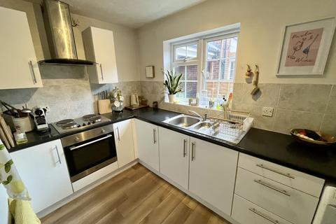 2 bedroom end of terrace house to rent, The Rowans, Cambridge CB24