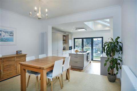 3 bedroom end of terrace house to rent, 101 Belmont Road