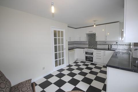 4 bedroom terraced house to rent, Angotts Mead, Stevenage