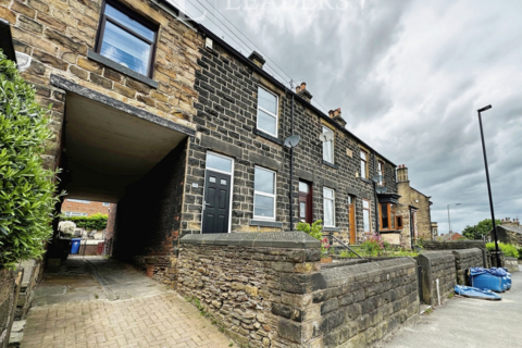 3 bedroom terraced house to rent, Cross Hill, Ecclesfield