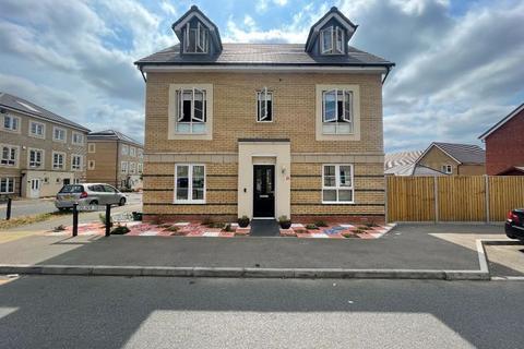 5 bedroom property to rent, Oxlade Drive, Slough