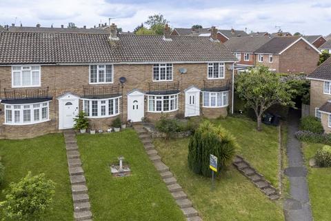 7 Birch Close, Uckfield, TN22 1UE