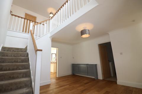 6 bedroom detached house to rent, Westhill, Hessle