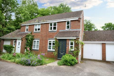 3 bedroom semi-detached house for sale, Coopers Close, Littleworth, OX33