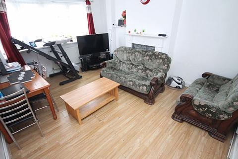 36 Clifton Road, Greenford, UB6 8SW