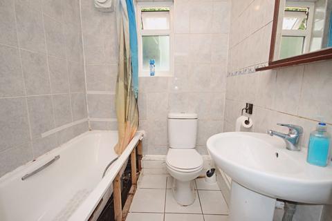36 Clifton Road, Greenford, UB6 8SW