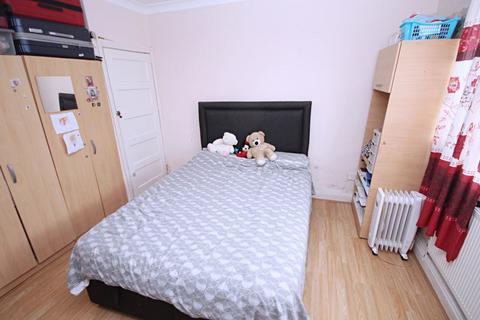 36 Clifton Road, Greenford, UB6 8SW