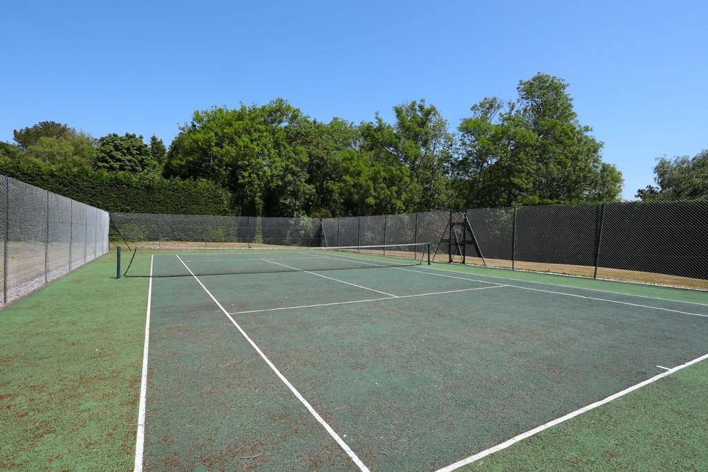 Tennis court