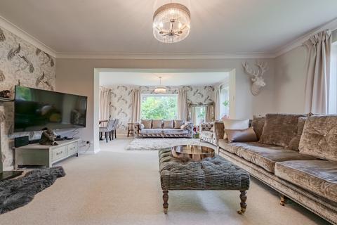 85 Coulsdon Road, Coulsdon, CR5 2LD