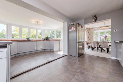 85 Coulsdon Road, Coulsdon, CR5 2LD