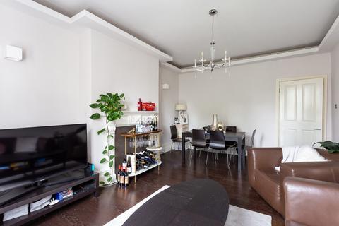 2 bedroom flat to rent, Kings Gardens, NW6