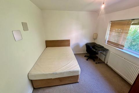 1 bedroom in a house share to rent, Lincombe Rise, Leeds