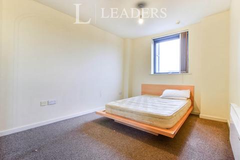 2 bedroom apartment to rent, City Point, Chapel Street, Salford, M3