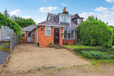 3 bedroom semi-detached bungalow for sale, Milton Fields, Chalfont St. Giles