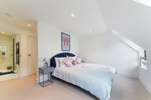 2 bedroom apartment to rent, Villiers Avenue, Surbiton KT5
