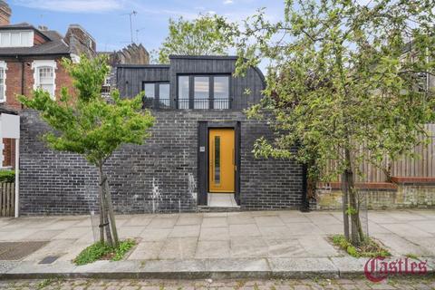 3 bedroom detached house for sale, Clifton Road, N8