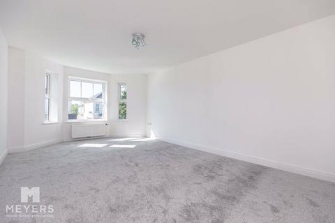 2 bedroom apartment to rent, Holdenhurst Road, Bournemouth, BH8