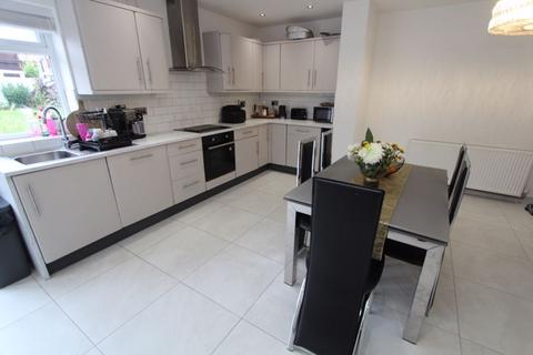 3 bedroom end of terrace house for sale, Blowers Green Crescent, Dudley DY2