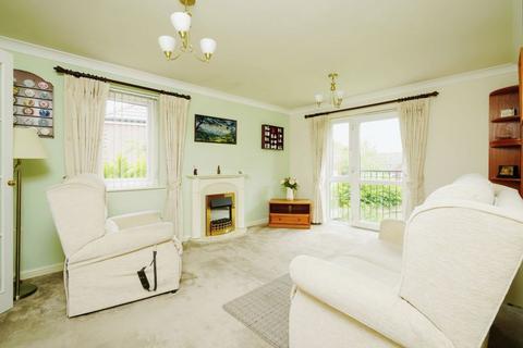 2 bedroom flat for sale, Banbury Road, Kidlington OX5