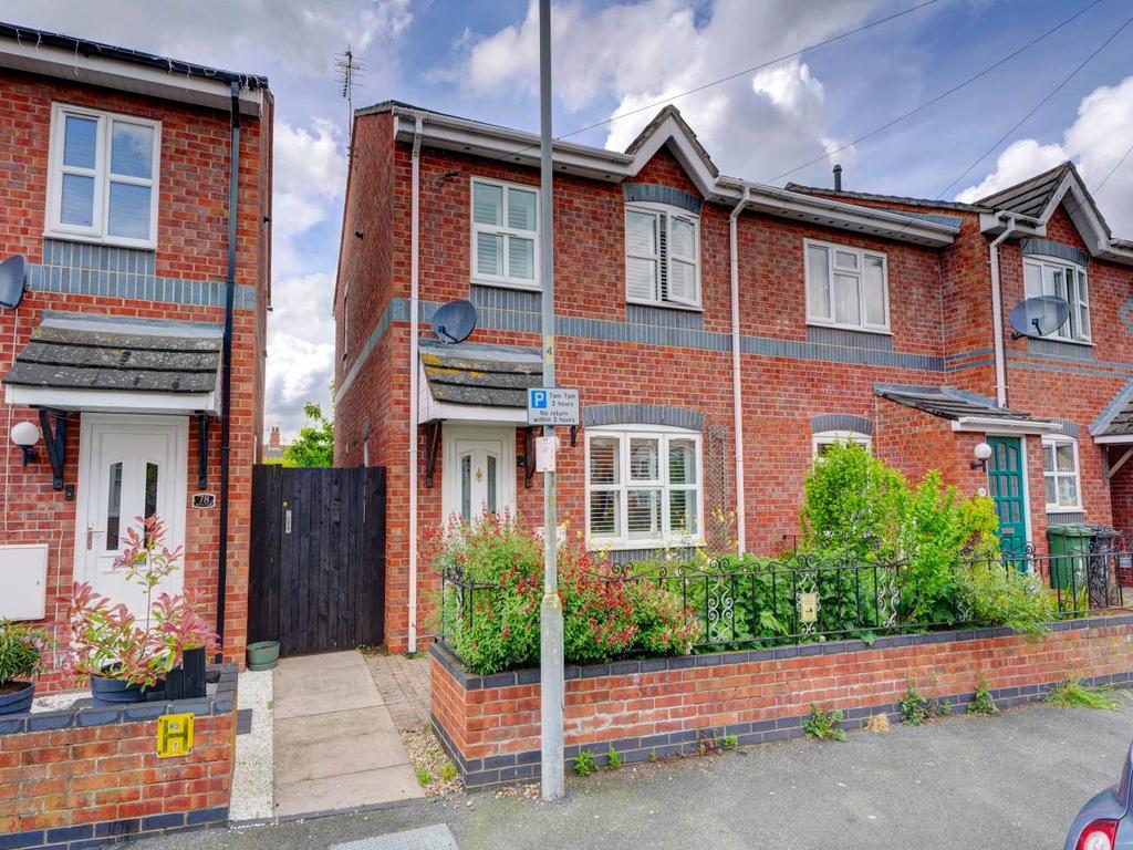 77 Briar Close, Evesham, 3 bed semidetached house £1,150 pcm (£265 pw)