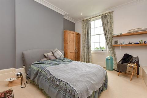1 bedroom flat for sale, Tayles Hill Drive, Epsom, Surrey