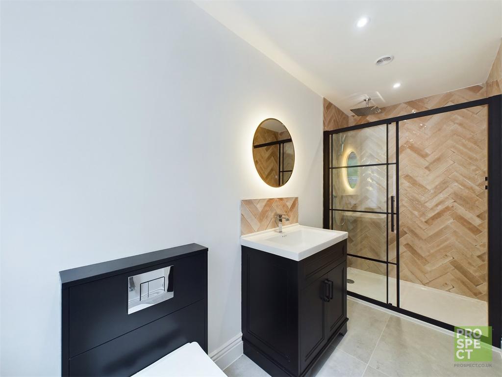 Ensuite
