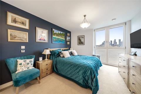 3 bedroom apartment for sale, Gordian Apartments, 34 Cable Walk, Greenwich, London, SE10