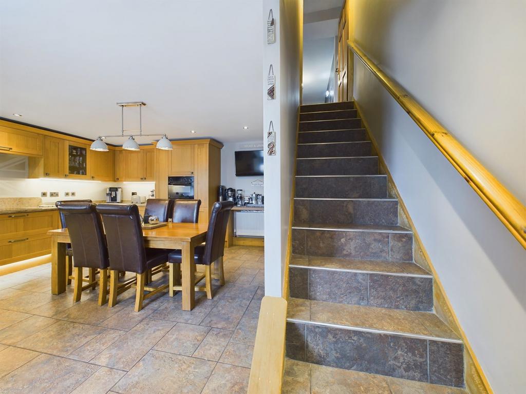 Kitchen/ dining room