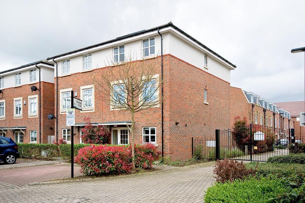 Kenmare Close, Ickenham, Uxbridge... 5 bed semidetached house for sale