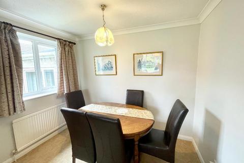 4 Clough Fields Road, Hoyland, Barnsley, S74 0BJ