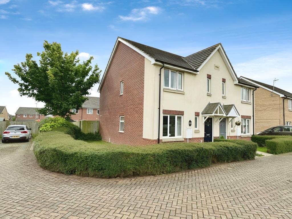 Anfield Road, Long Sutton, Spalding... 3 bed semidetached house for