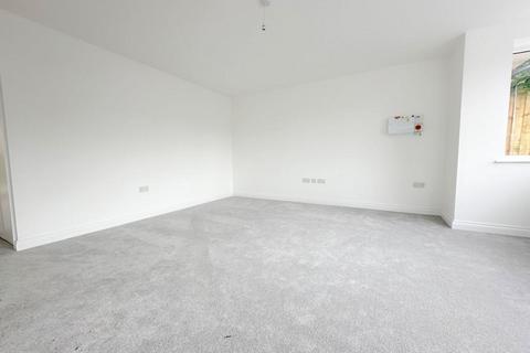 2 bedroom semi-detached house to rent, Oakley Road, Luton, LU4 9PT