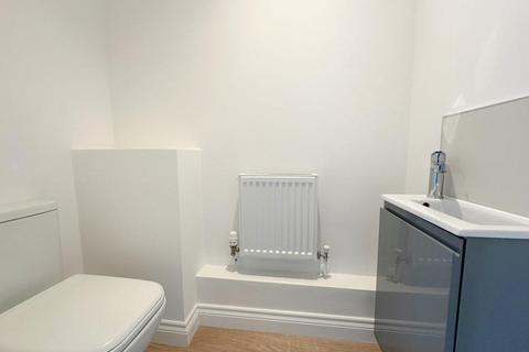 2 bedroom semi-detached house to rent, Oakley Road, Luton, LU4 9PT