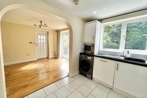 2 bedroom detached house to rent, Langley Avenue, Bingley, West Yorkshire, BD16