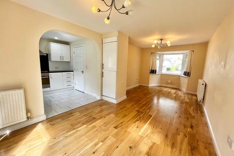 2 bedroom detached house to rent, Langley Avenue, Bingley, West Yorkshire, BD16