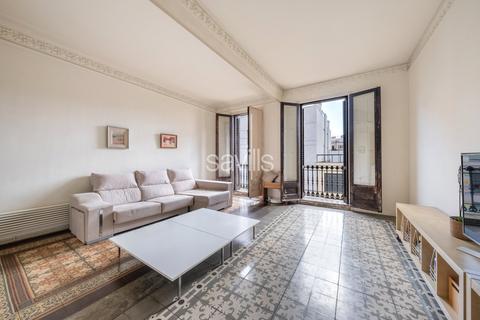 3 bedroom apartment, Flat For Sale In Eixample, Eixample, Barcelona