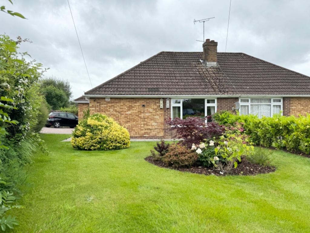 Hythe, Southampton, Hampshire, SO45 3 bed semidetached bungalow for