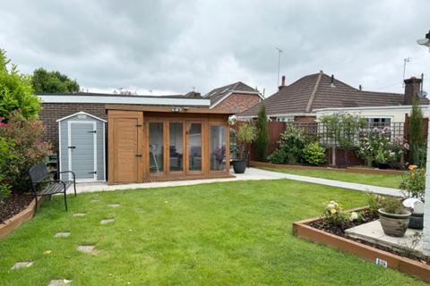 3 bedroom semi-detached bungalow for sale, Hythe, Southampton, Hampshire, SO45